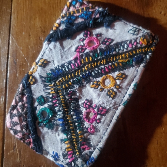 🐨 Free People Boho Embroidered Repurposed vtg banjara hippie Wallet card case - Picture 13 of 16